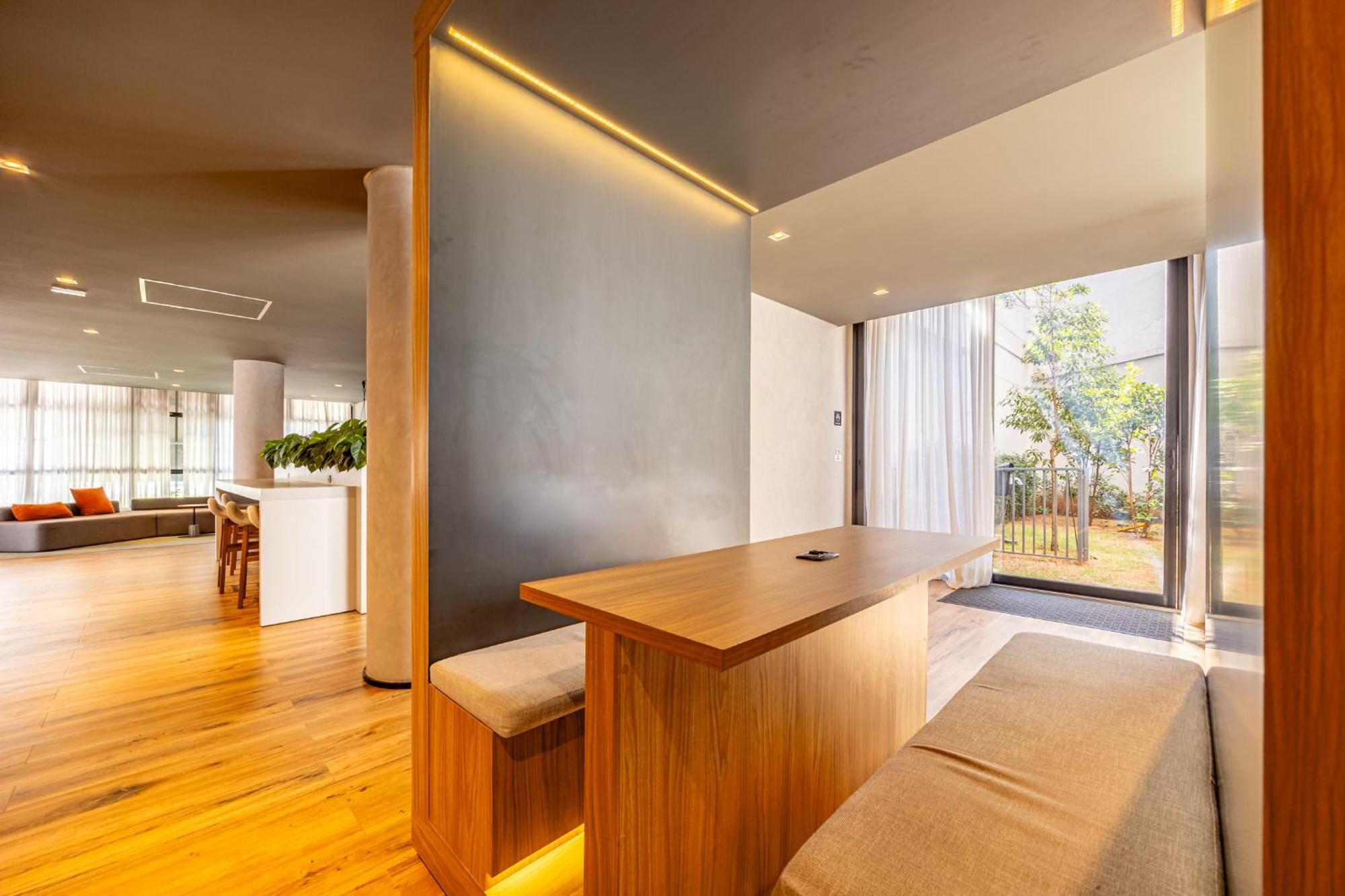 Easy Star - Bele Stuidio Com Vista A Mariana - Jb04i